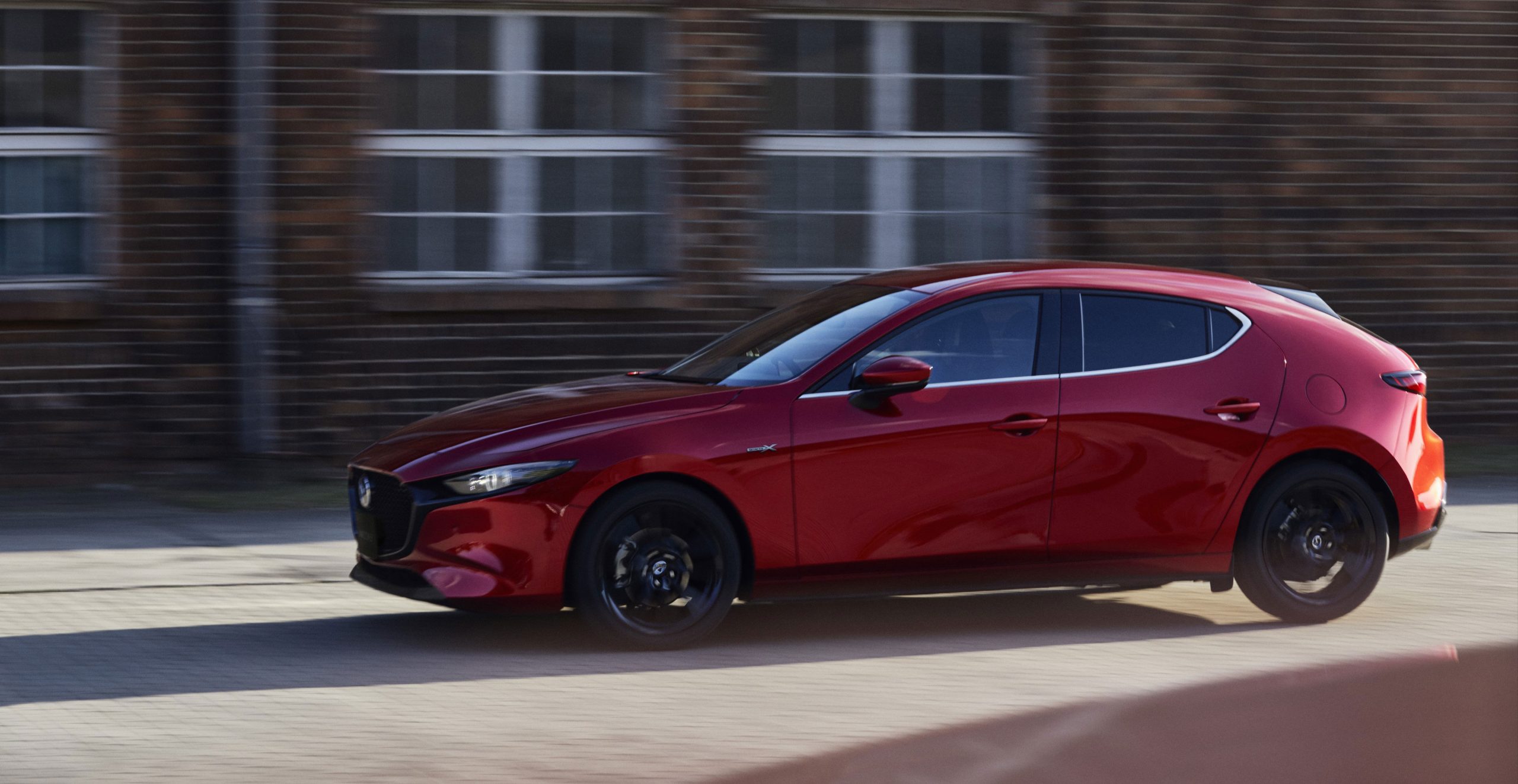 Mazda 3 Hatchback, Mobil Stylish dengan Performa Tinggi!
